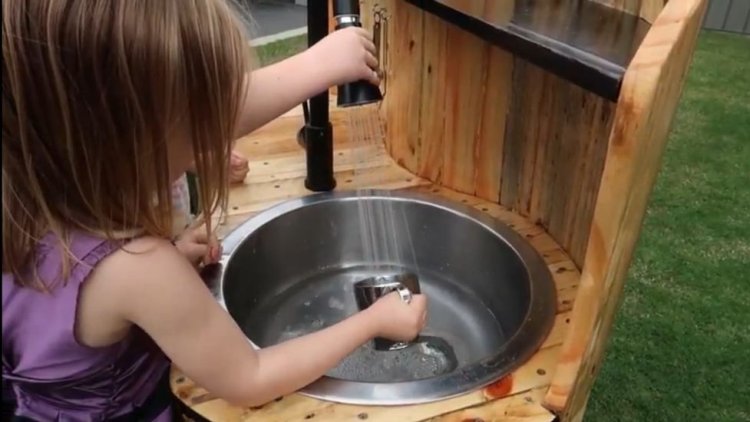 (image for) mud-kitchen2