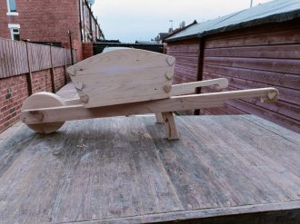 (image for) wheelbarrow-planter