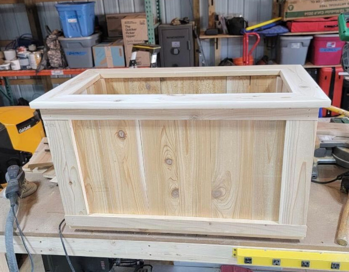 (image for) Framed Planter 1