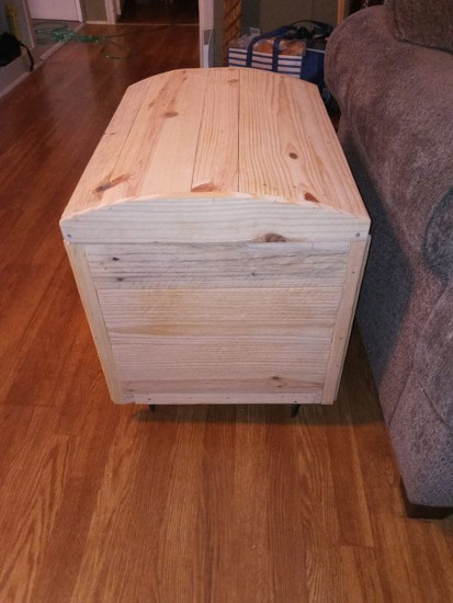 (image for) curved-lid-chest
